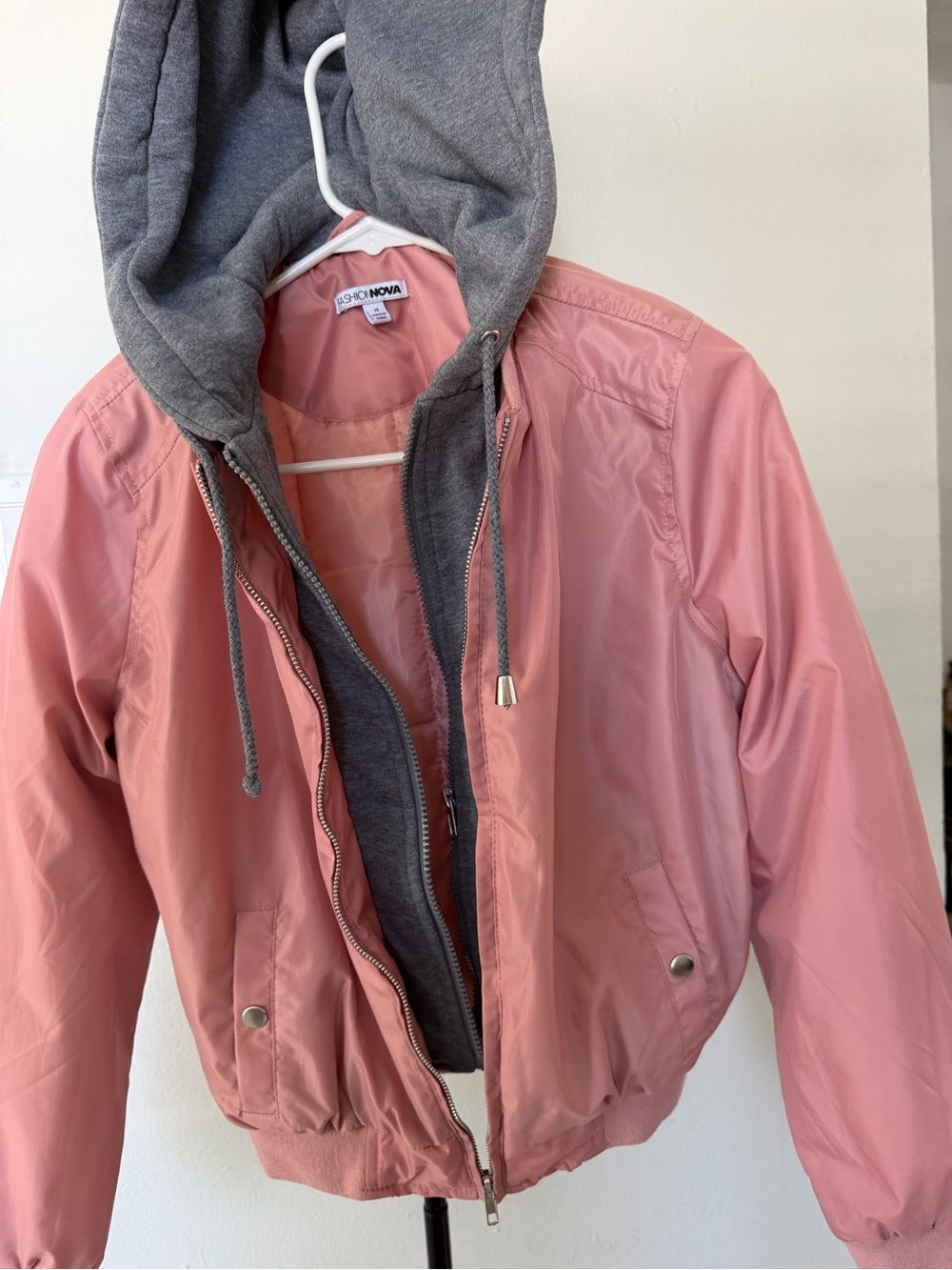 Chaqueta/chamarra/Fashion Nova Pink Bomber Jacket with Gray Removable Hooded Lin